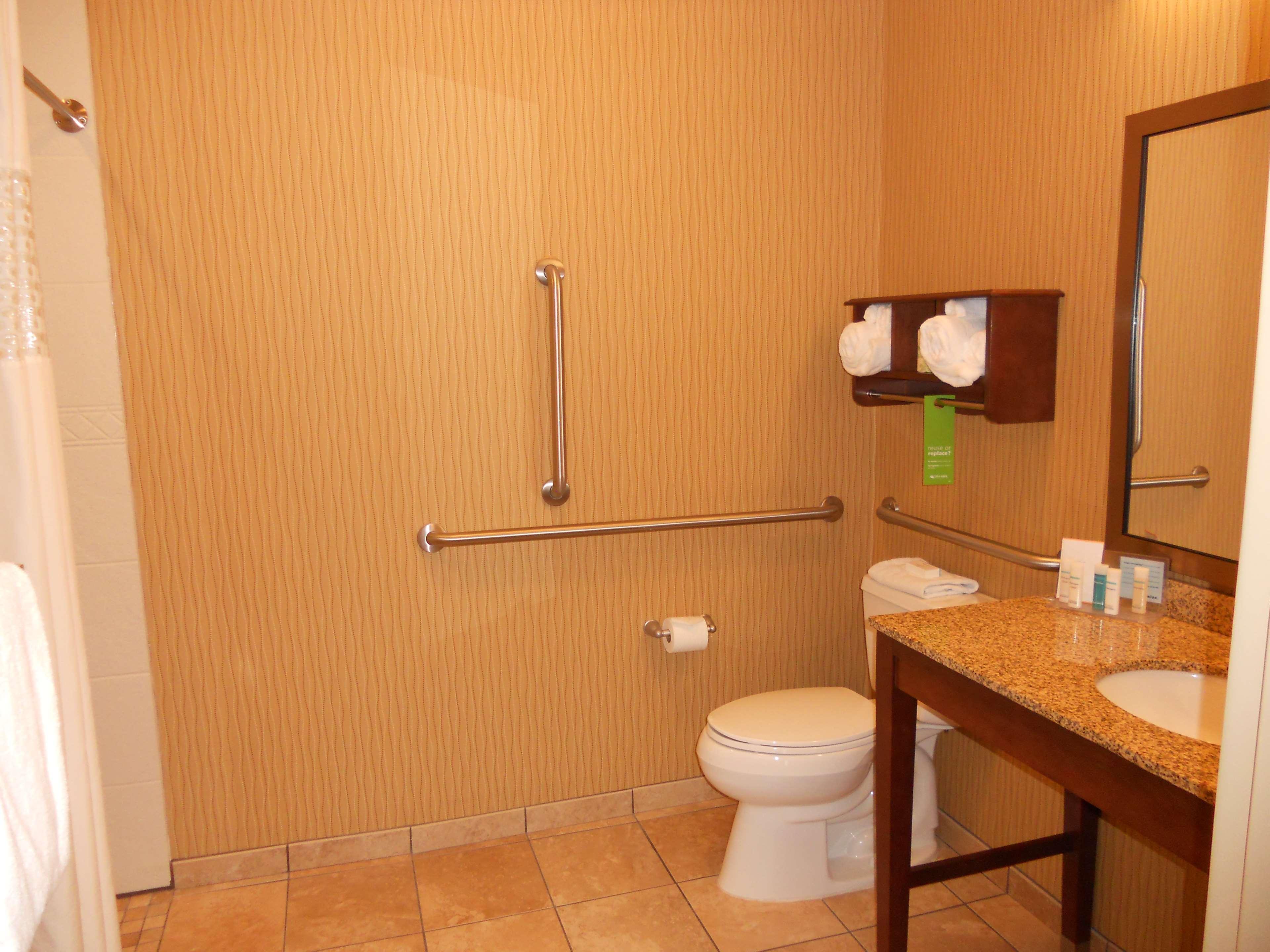 Hampton Inn & Suites Cincinnati / Uptown - University Area Buitenkant foto