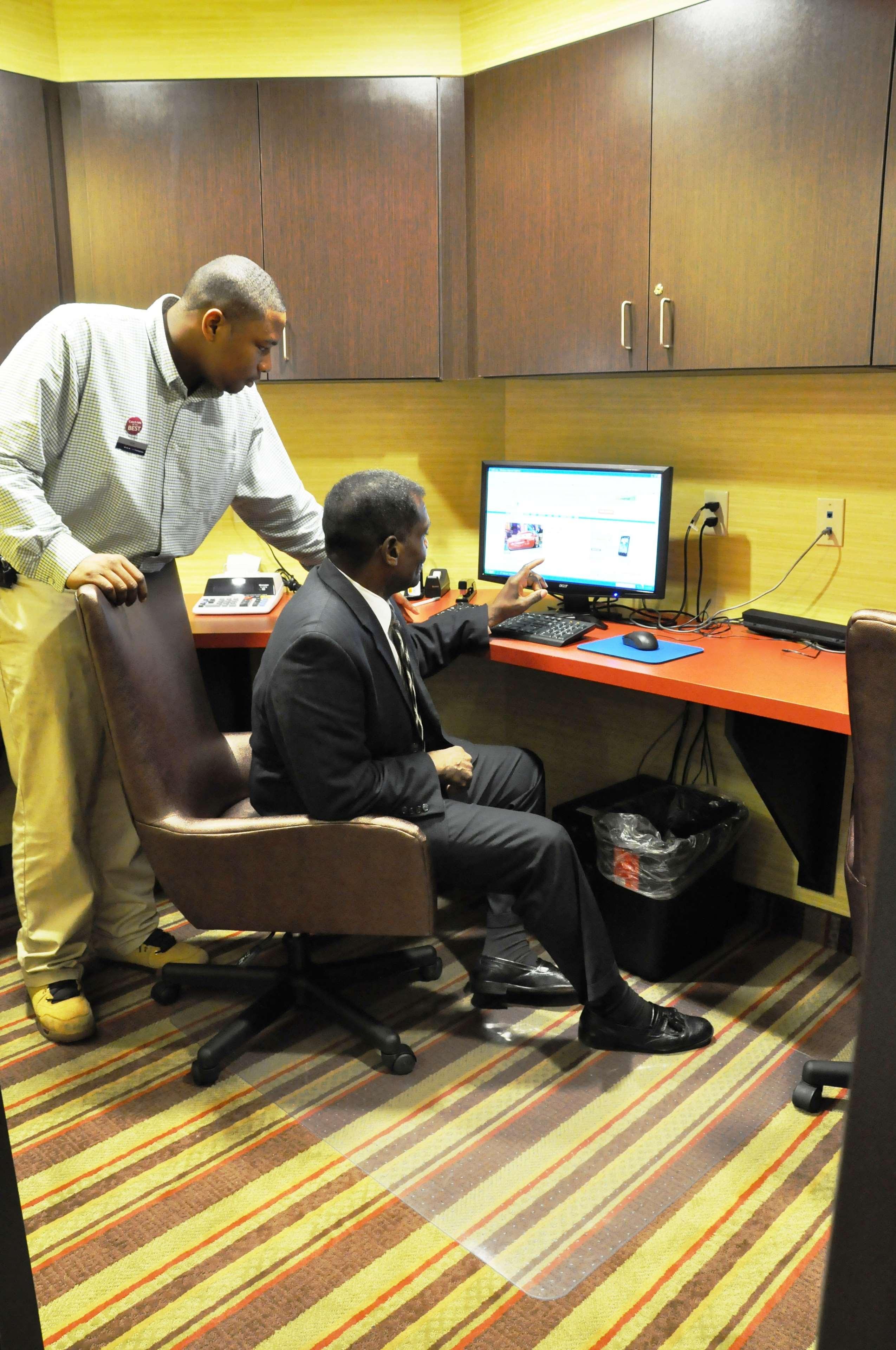 Hampton Inn & Suites Cincinnati / Uptown - University Area Faciliteiten foto