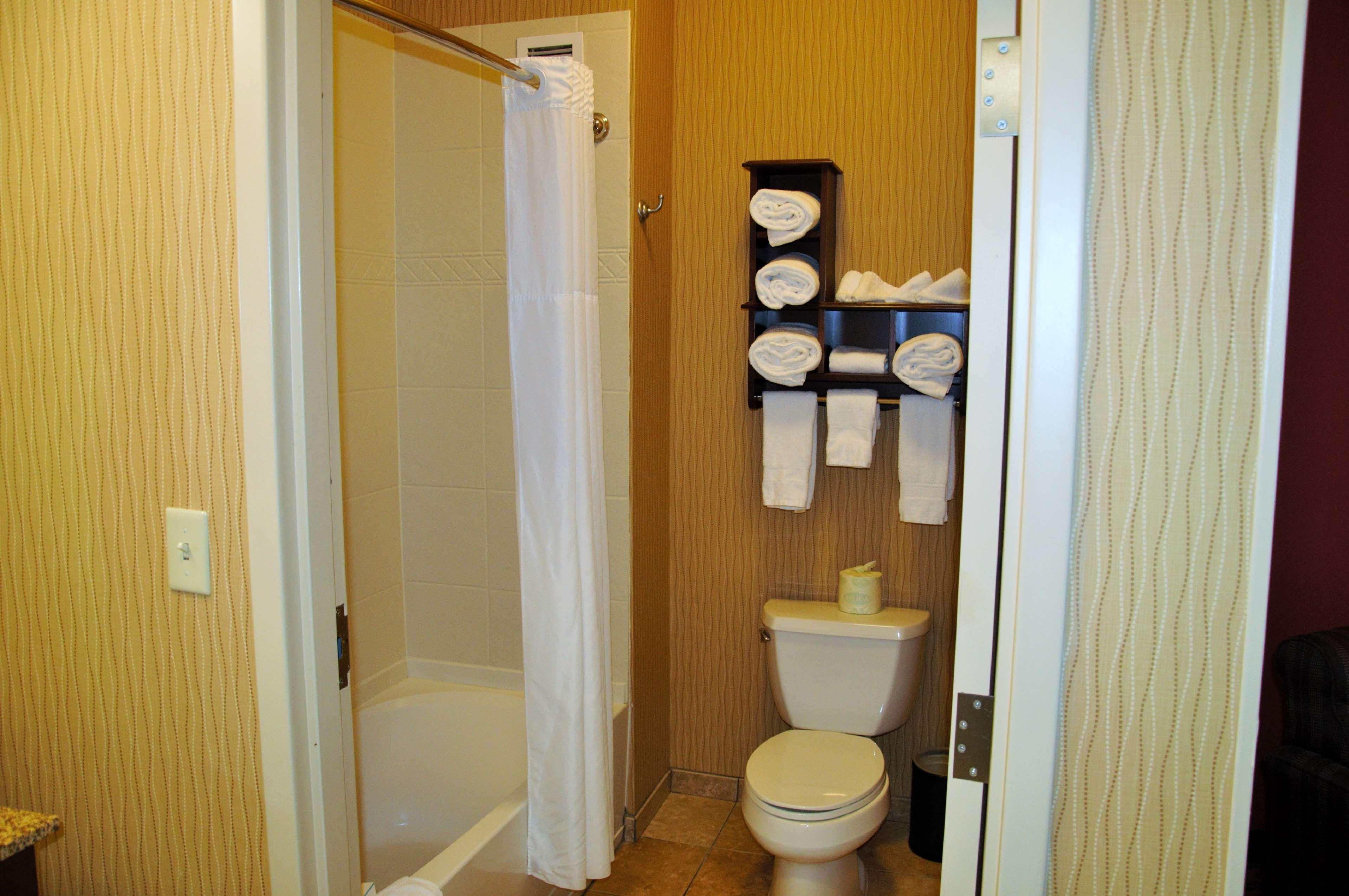 Hampton Inn & Suites Cincinnati / Uptown - University Area Buitenkant foto