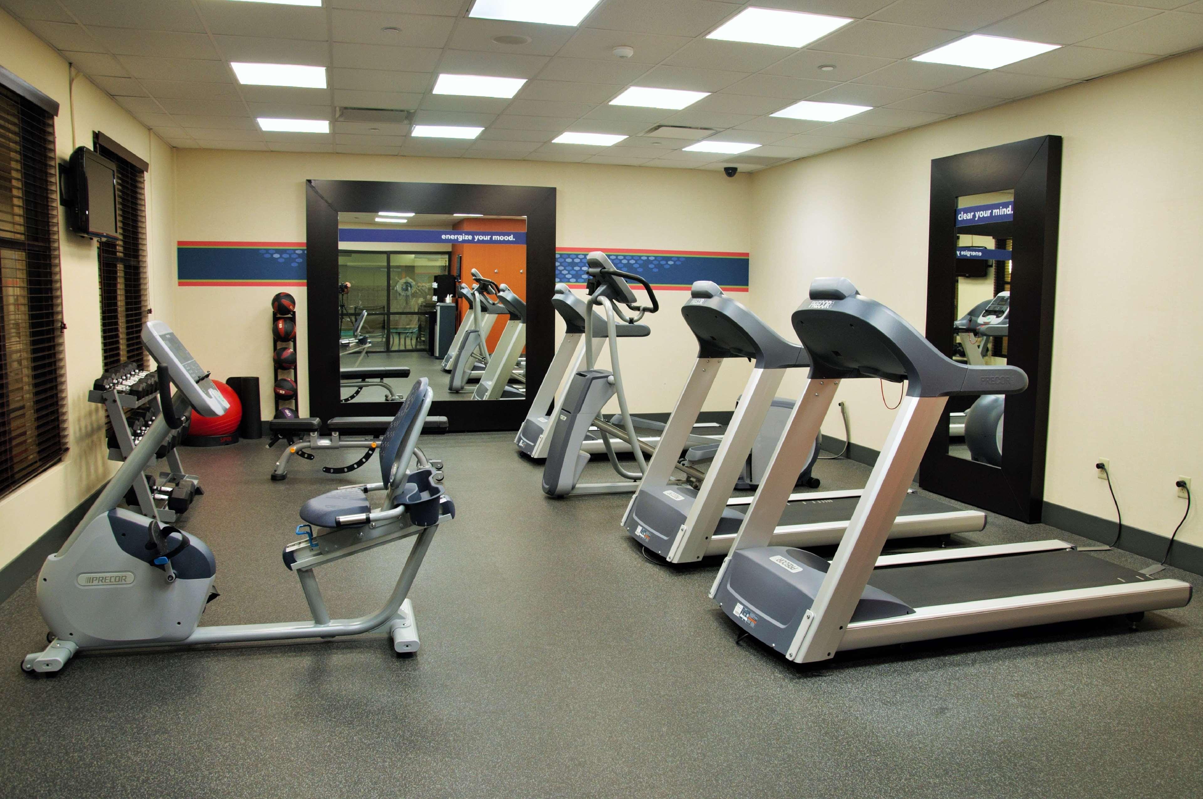 Hampton Inn & Suites Cincinnati / Uptown - University Area Buitenkant foto