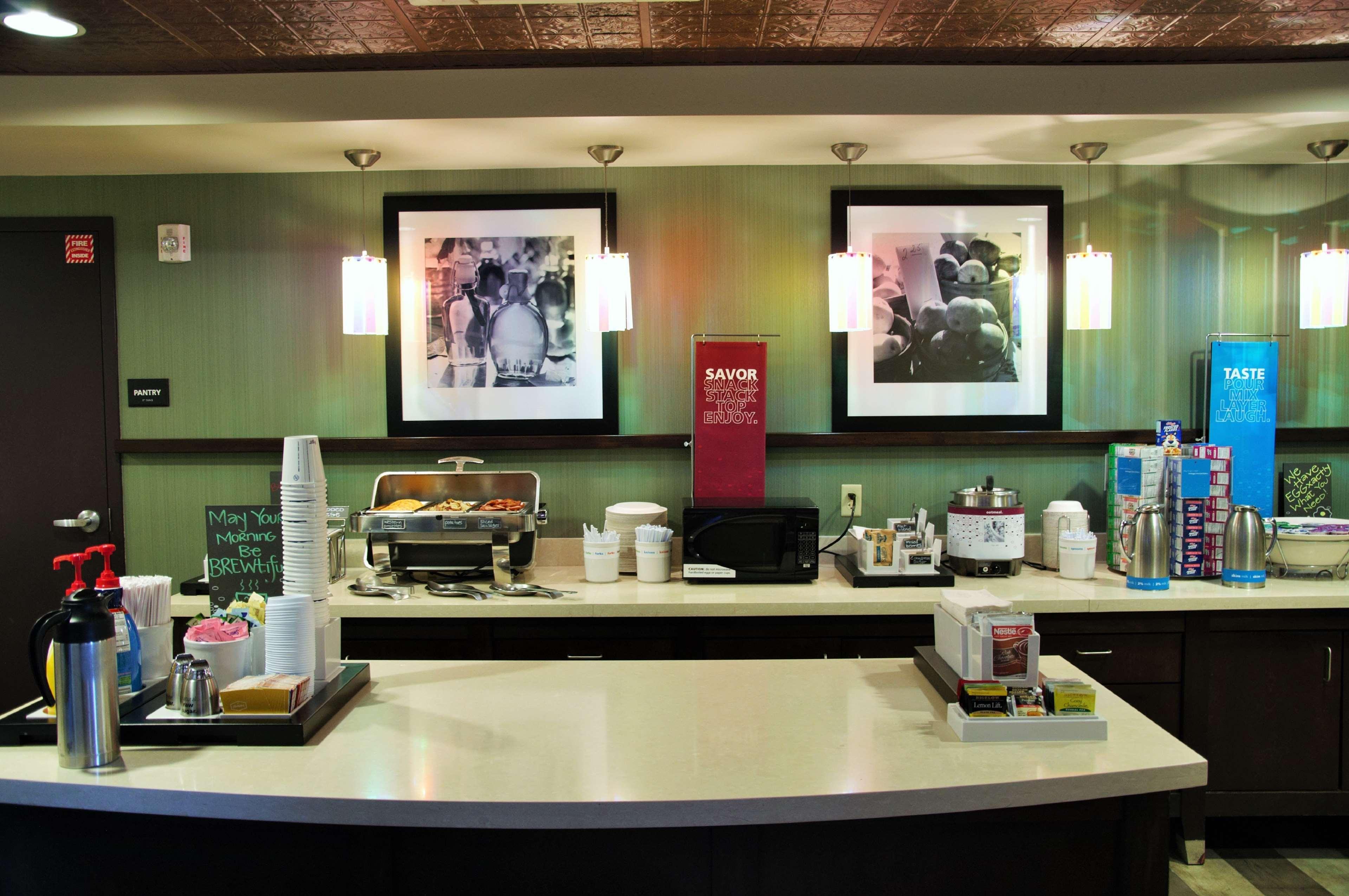 Hampton Inn & Suites Cincinnati / Uptown - University Area Buitenkant foto
