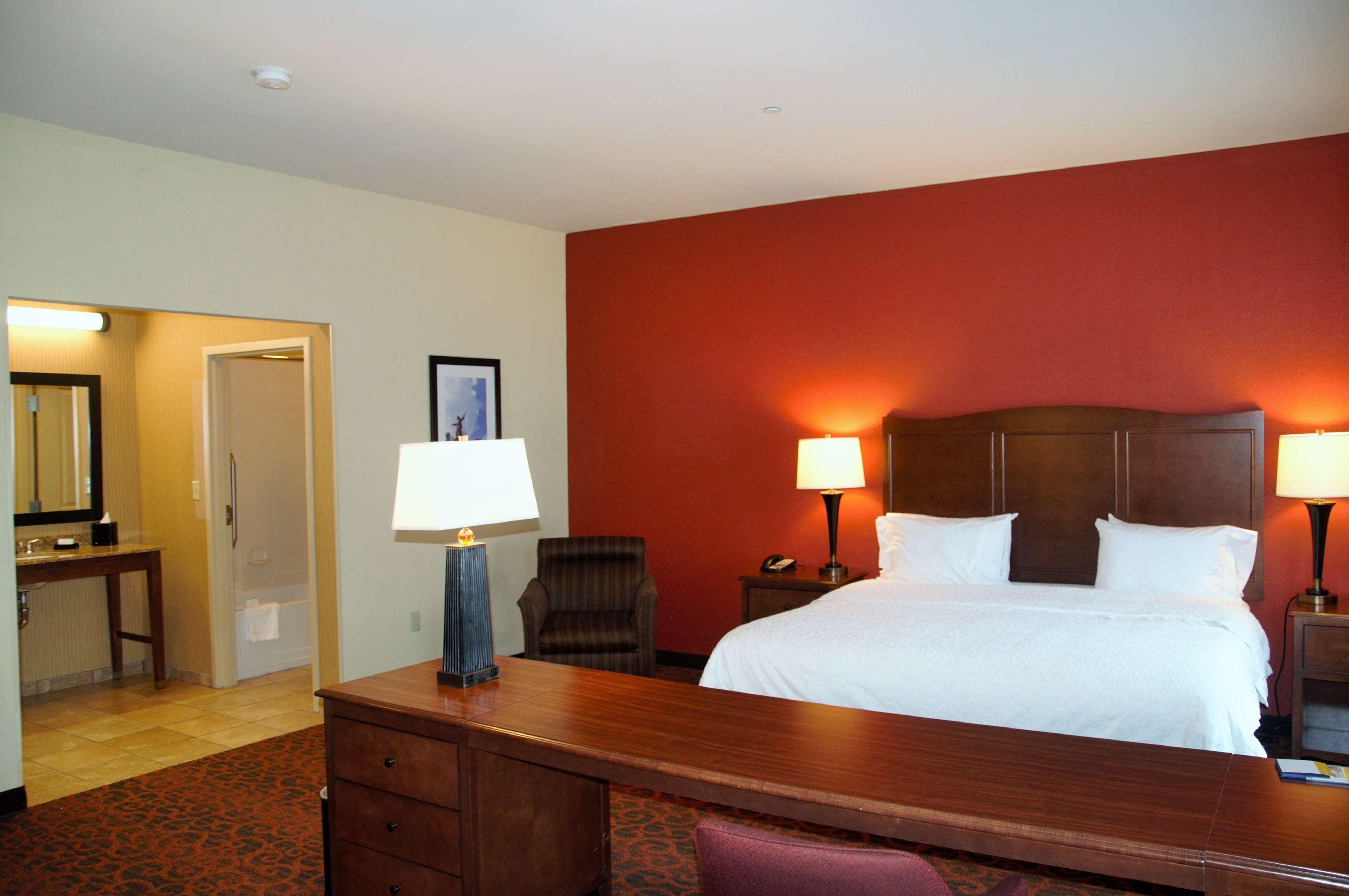 Hampton Inn & Suites Cincinnati / Uptown - University Area Buitenkant foto
