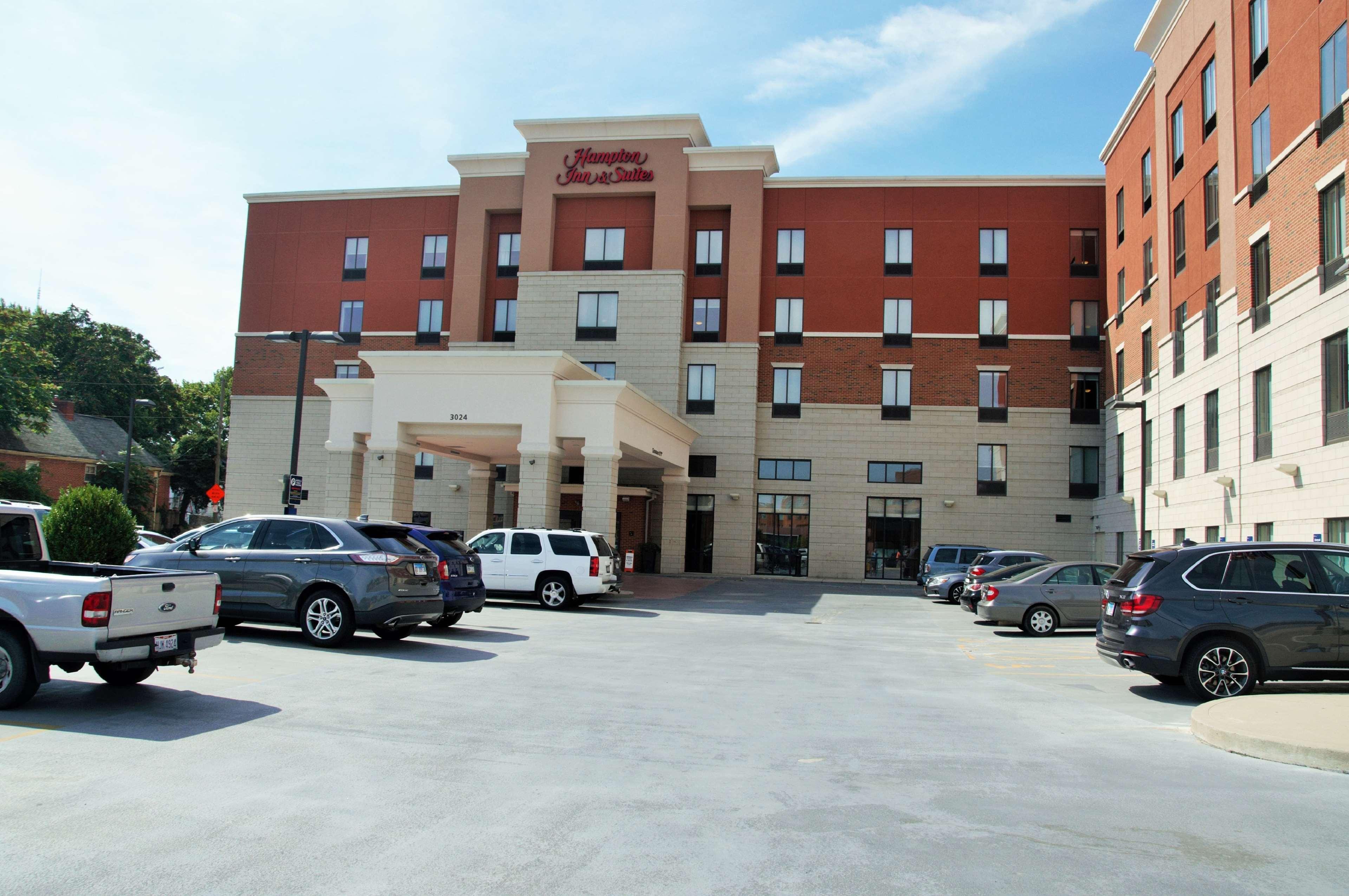 Hampton Inn & Suites Cincinnati / Uptown - University Area Buitenkant foto