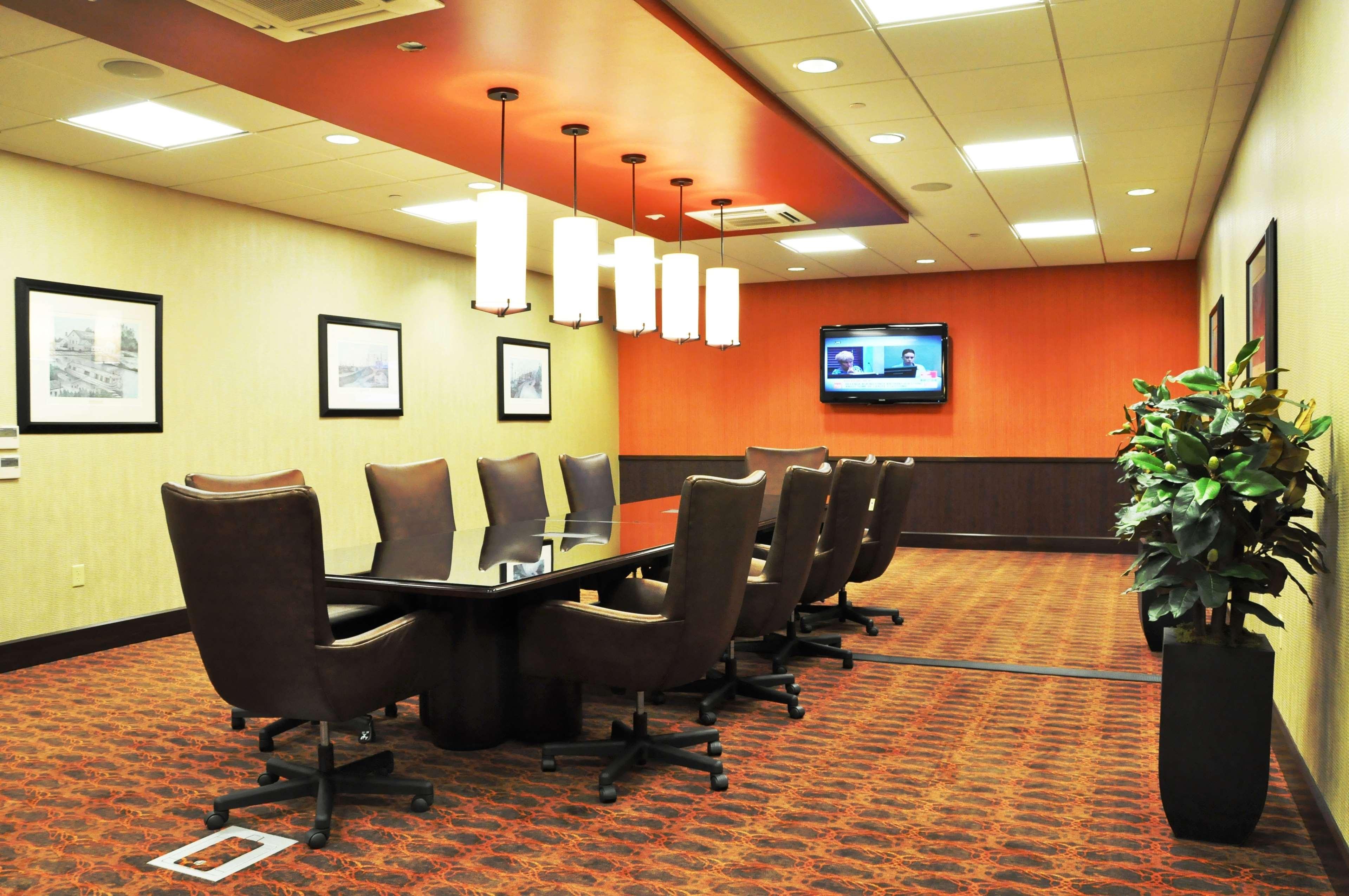 Hampton Inn & Suites Cincinnati / Uptown - University Area Faciliteiten foto