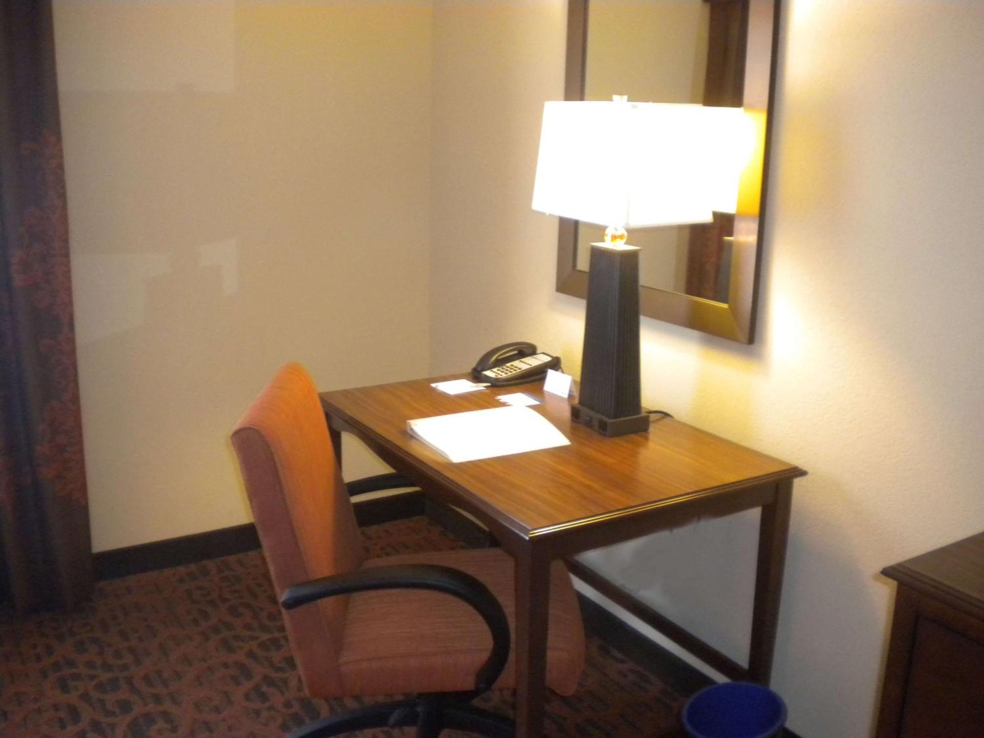 Hampton Inn & Suites Cincinnati / Uptown - University Area Buitenkant foto